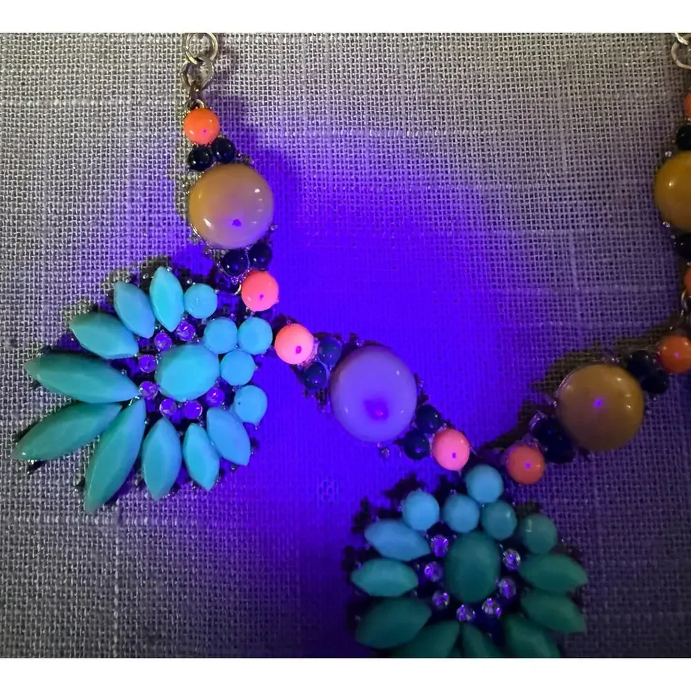 Y2K Statement Necklace Glow Black Light Gold Tone Rhinestone Bib Adjustable - Picture 13 of 13